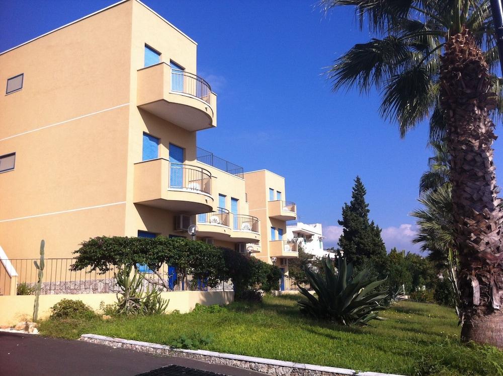 Elihotel SantʼAlessio Siculo Extérieur photo