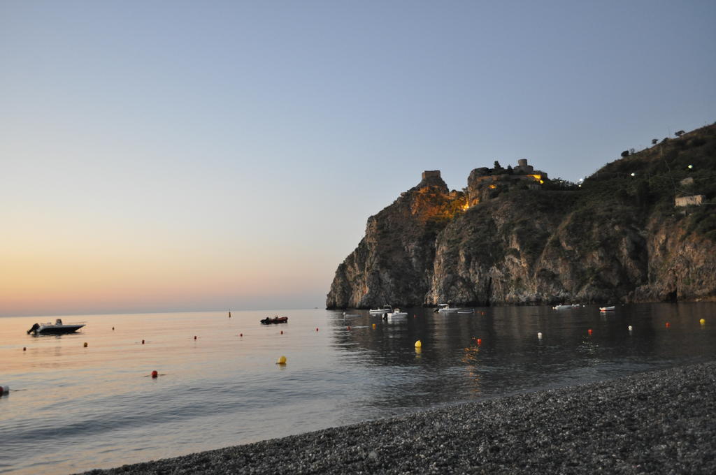 Elihotel SantʼAlessio Siculo Extérieur photo