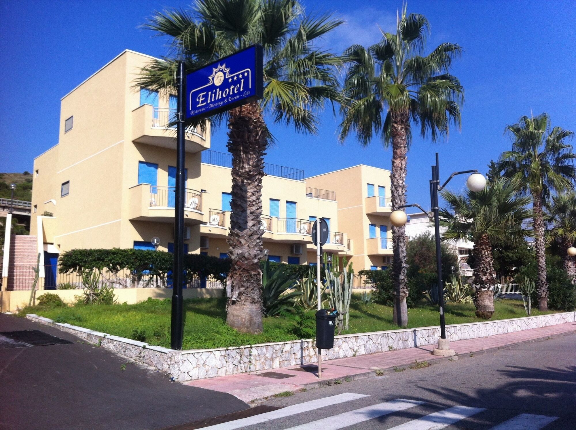 Elihotel SantʼAlessio Siculo Extérieur photo
